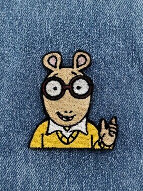 ✨4/$15✨Arthur Embroidered Patch